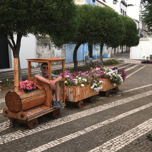 Meet your Posher, Jason - Picture 3 of 7